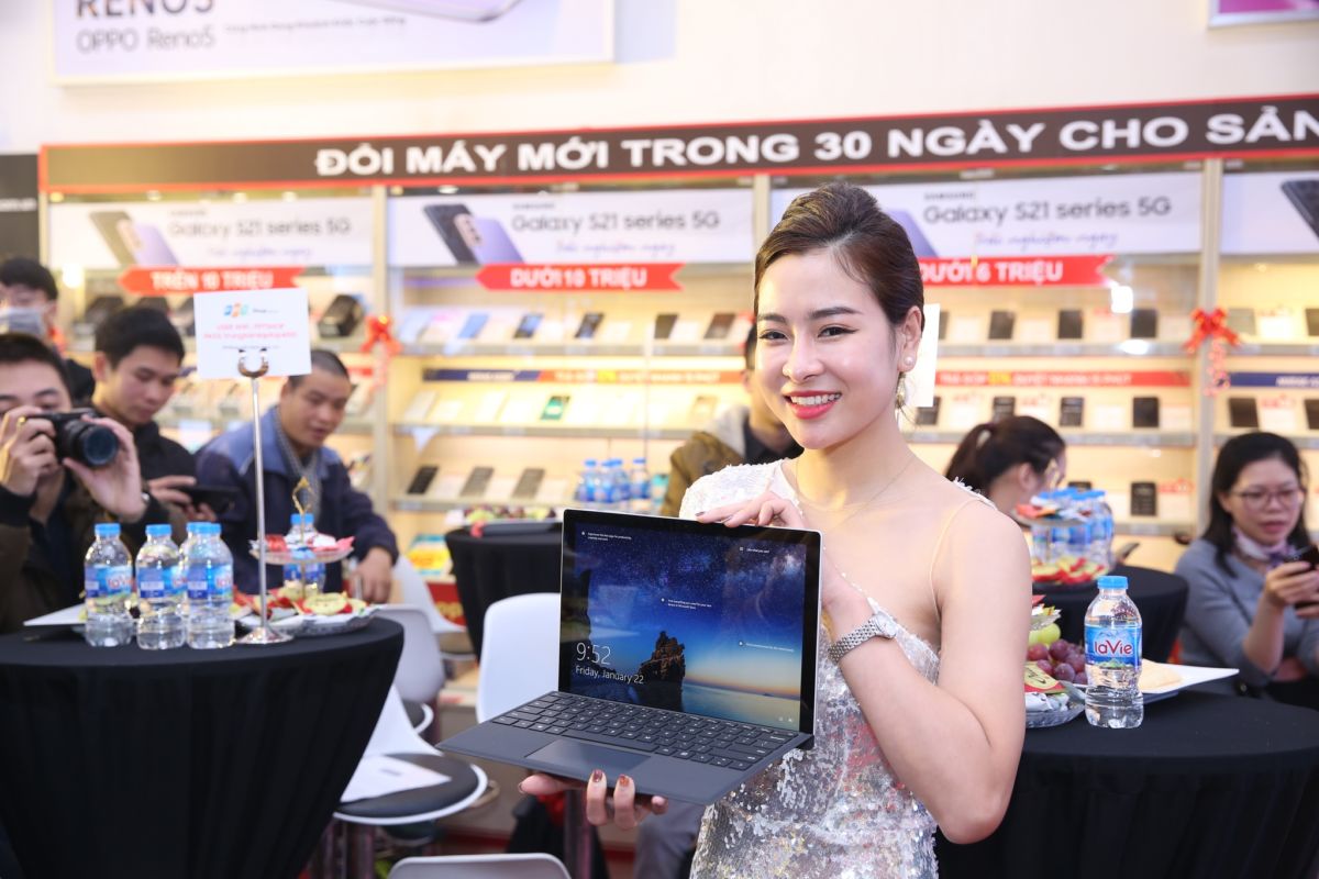 FPT Shop khai trương 30 Trung tâm laptop, lên kệ Surface Pro 7