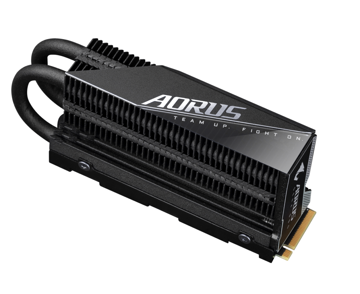 Gigabyte trình làng AORUS Gen4 7000s - SSD PCIe 4.0 NVMe nhanh nhất