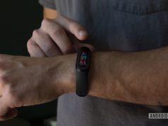 Xiaomi Mi Band 5 bỗng dưng phát nổ khi đang sạc