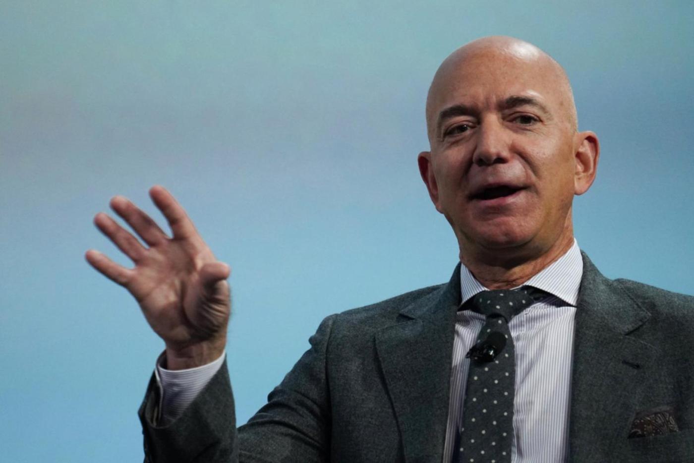 Jeff Bezos rời ghế CEO Amazon từ quý 3 năm nay, ai sẽ là người thay thế?