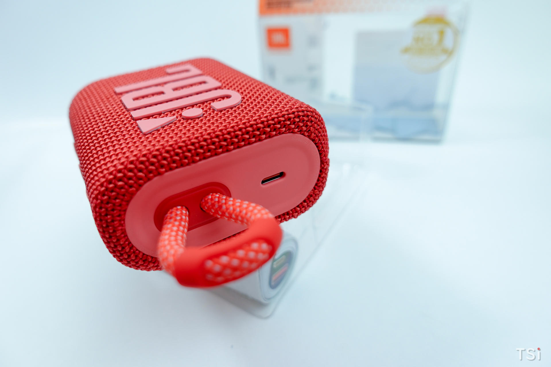 Mở hộp loa di động JBL Go 3: thiết kế chất, âm thanh đã