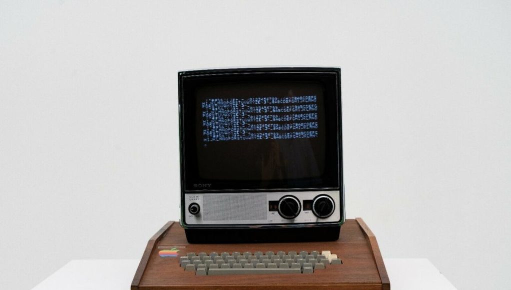 Chiếc máy tính Apple-1 sản xuất năm 1976 đang được rao bán trên eBay với giá 1,5 triệu USD