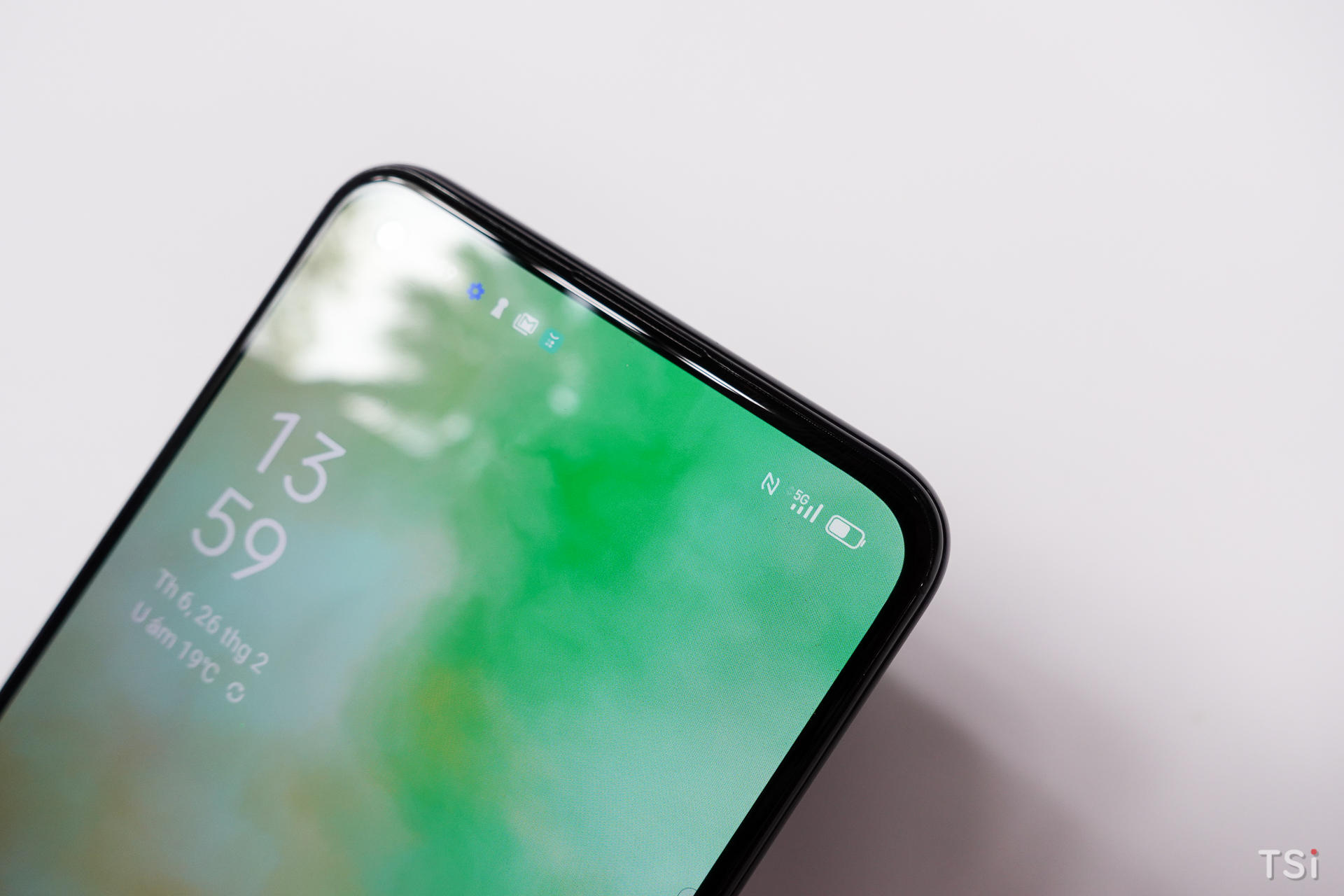 OPPO Reno5 5G bán từ hôm nay, giá 12 triệu đồng