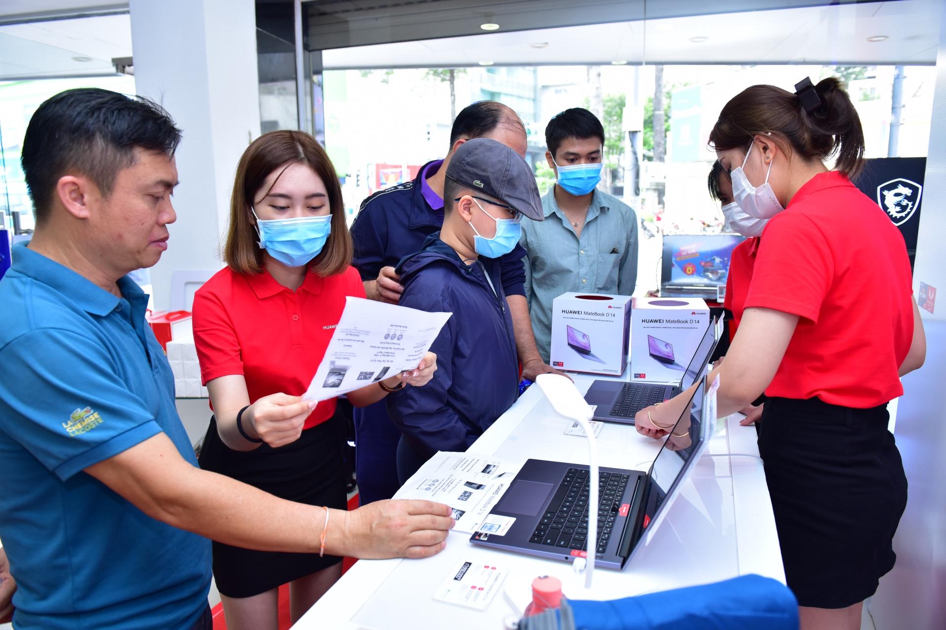 Huawei Matebook D 14 dùng AMD Radeon RX Vega 10 lên kệ hôm nay, giá 17.990.000 đồng