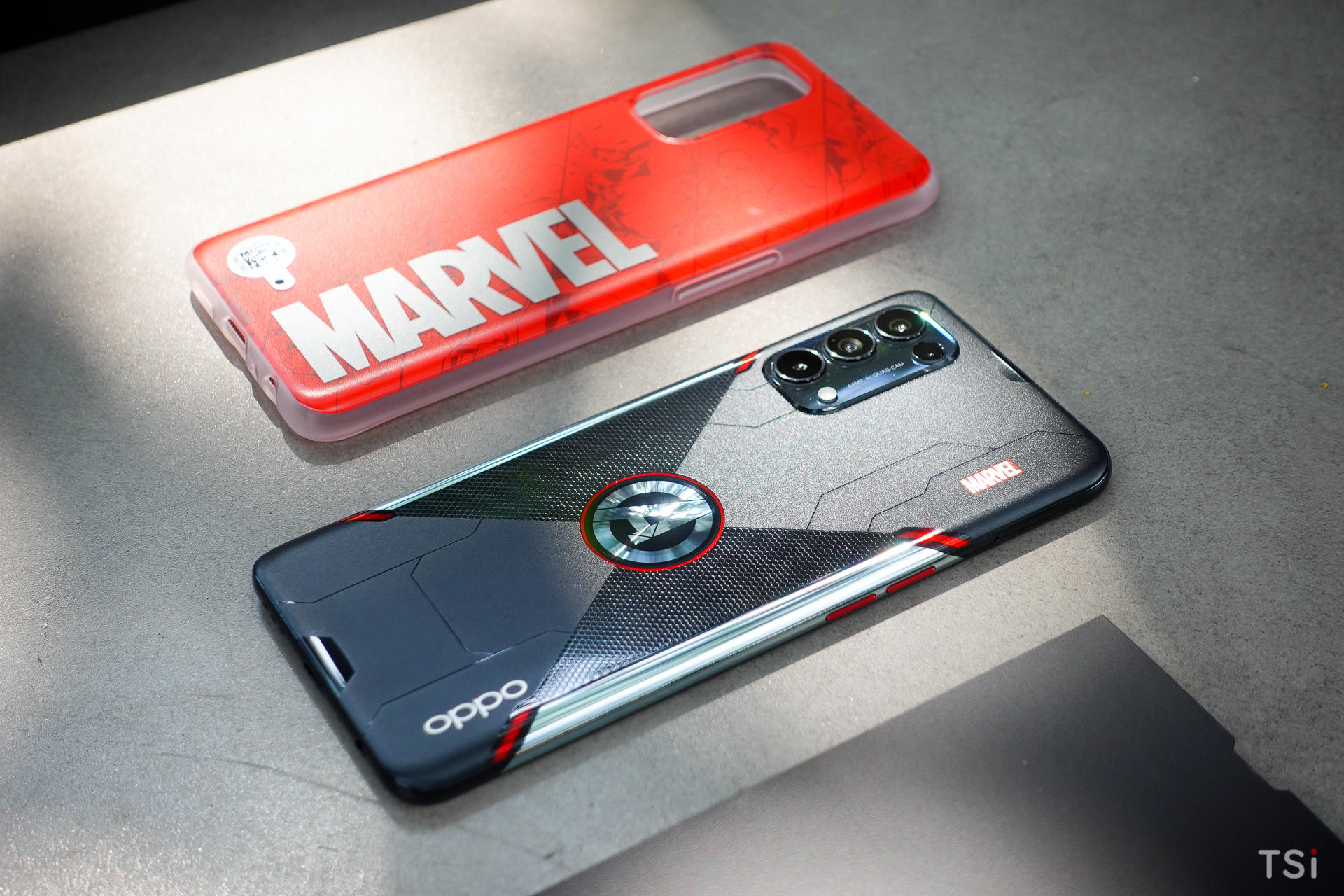 OPPO Reno5 Marvel Edition bán số lượng hạn chế tại Việt Nam