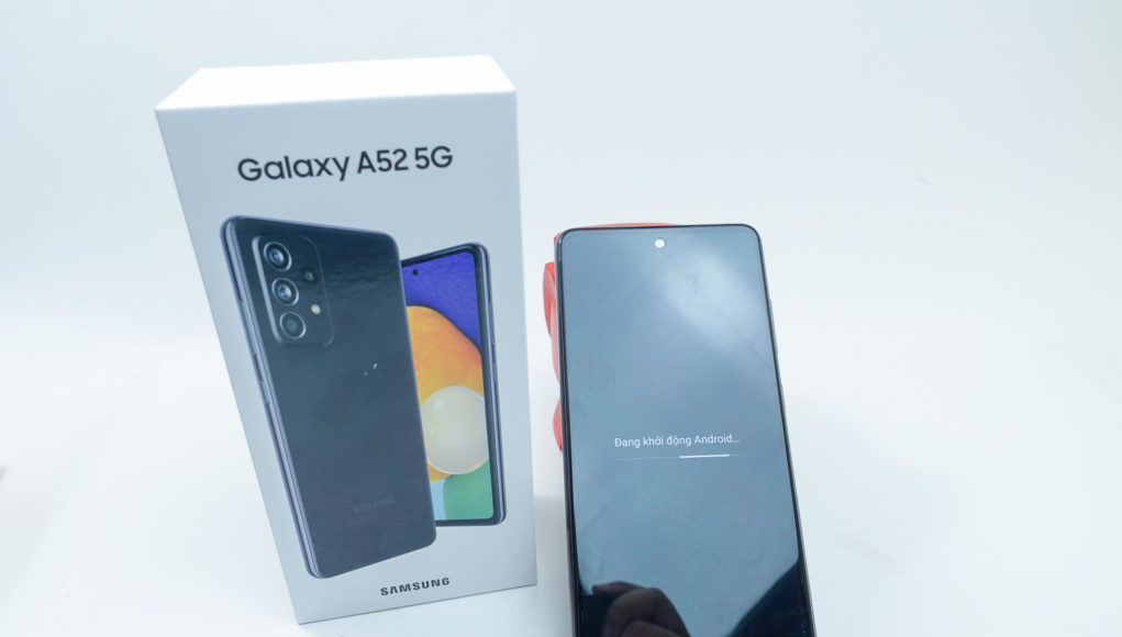 Mở hộp Samsung Galaxy A52 5G: hoàn thiện tốt, không bám vân tay