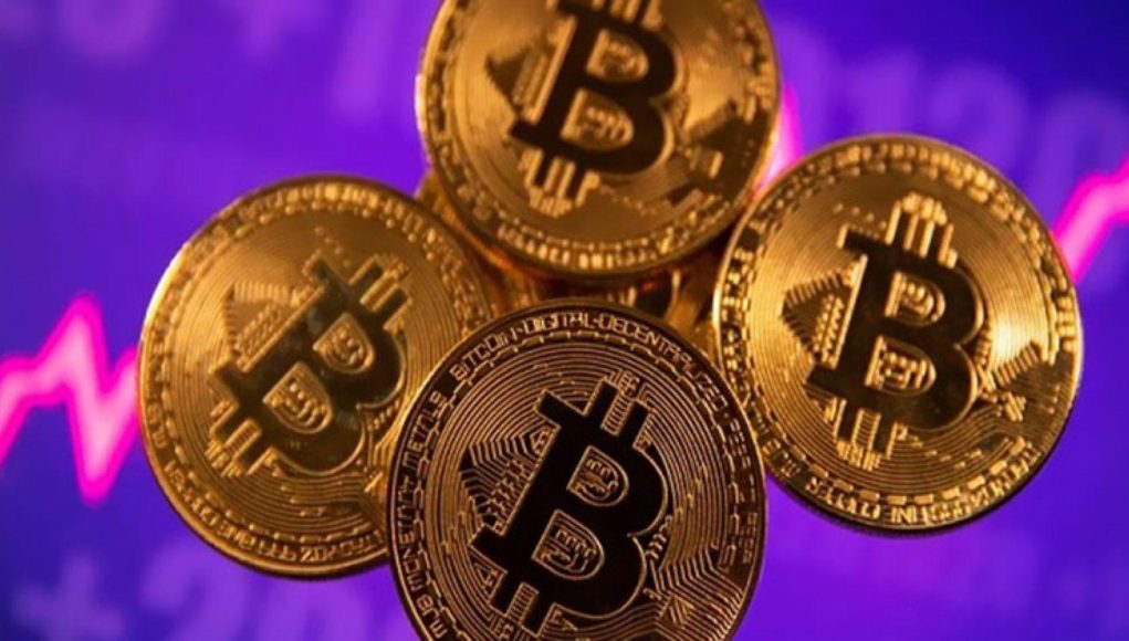 Dùng Bitcoin thuê sát thủ giết người yêu cũ