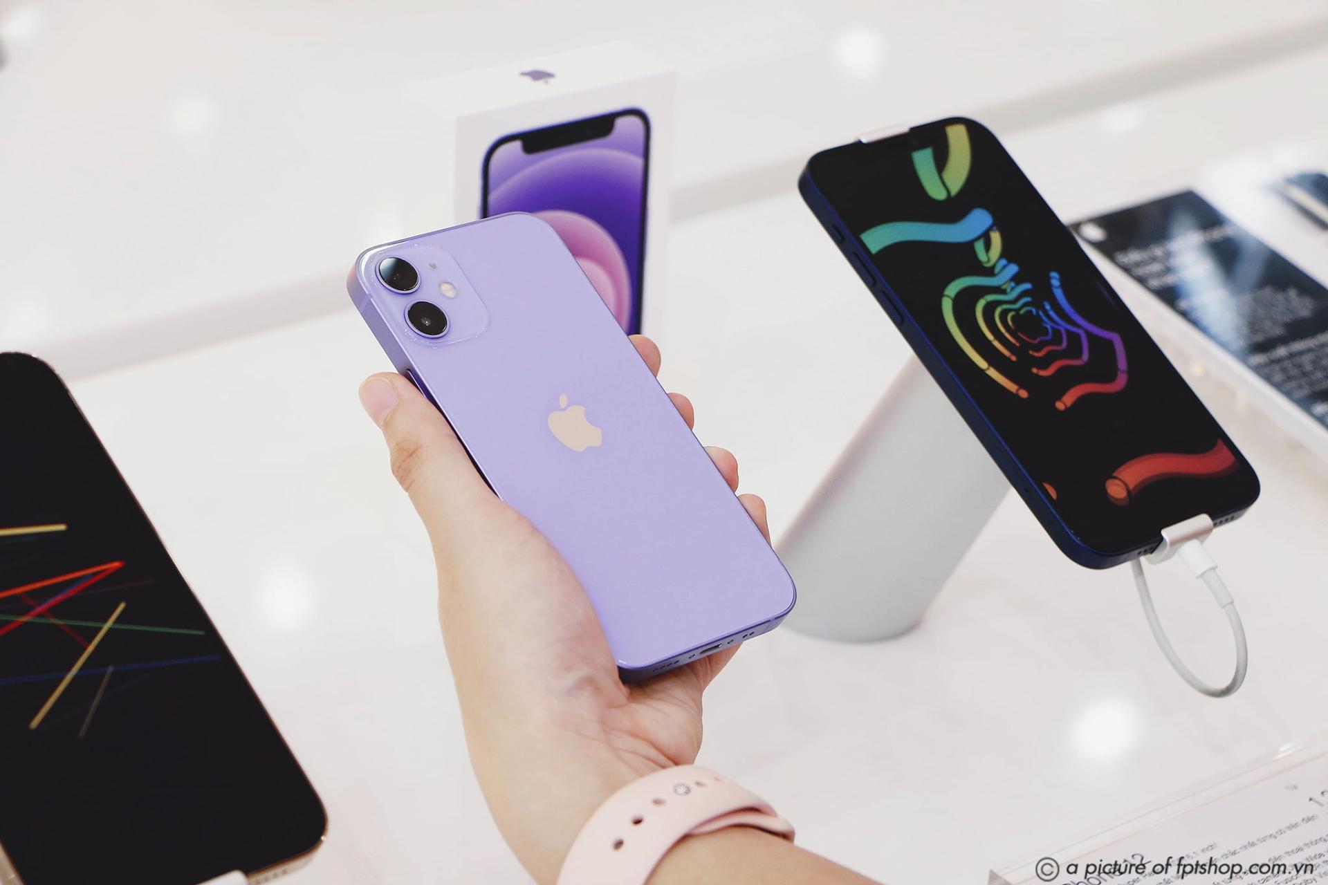 FPT Shop lên kệ iPhone 12 chính hãng màu Tím mới