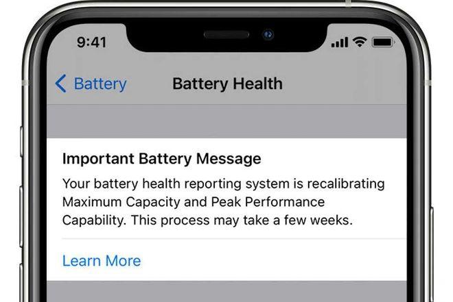 Nhận được thông báo này, người dùng iPhone sẽ được thay pin miễn phí
