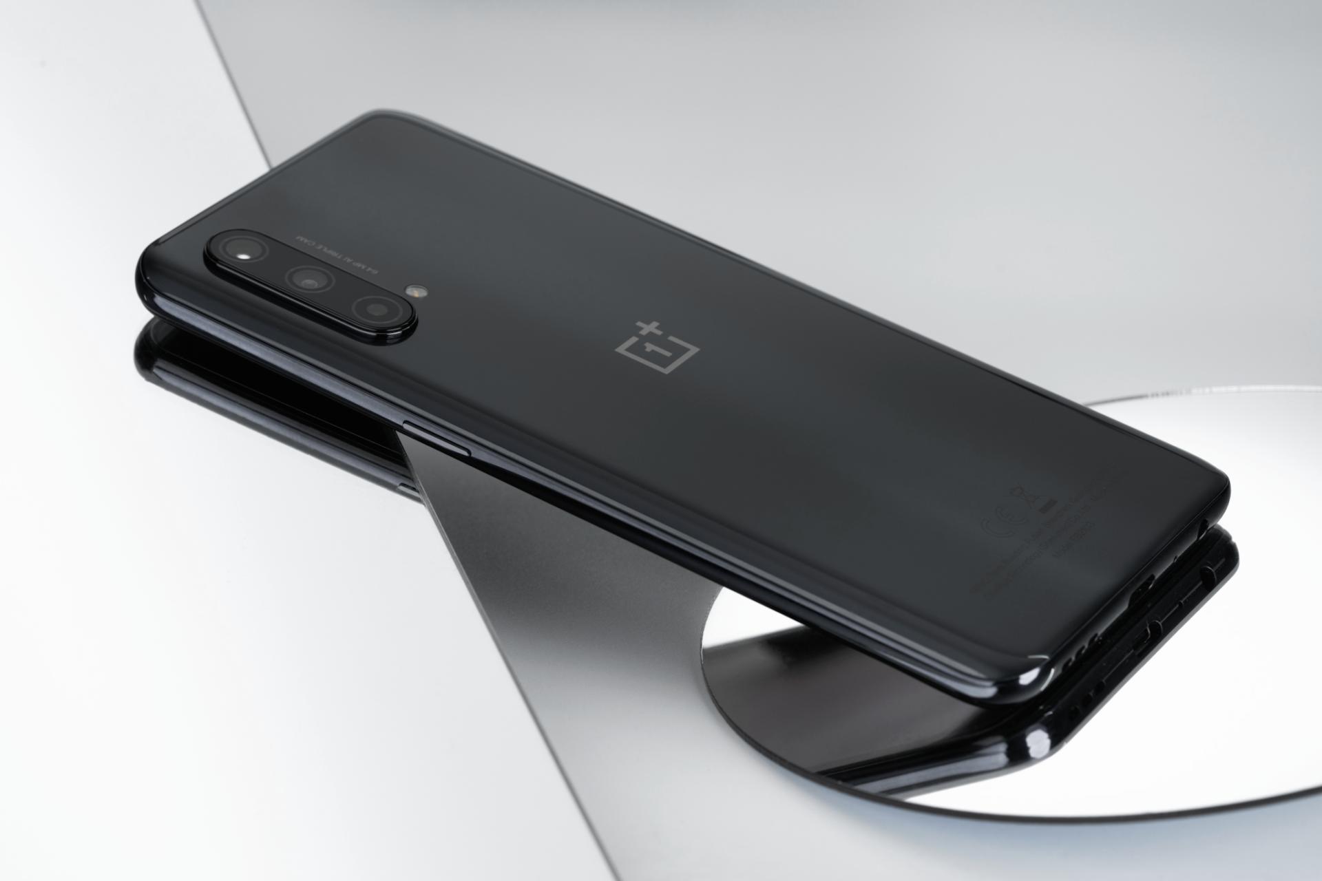 Mở hộp OnePlus Nord CE 5G giá từ 9 triệu đồng