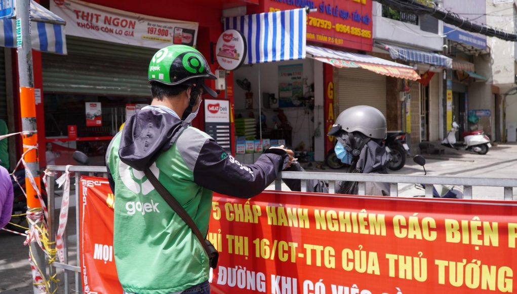 Gojek hỗ trợ 4,15 tỷ đồng tiền mặt cho các đối tác tài xế