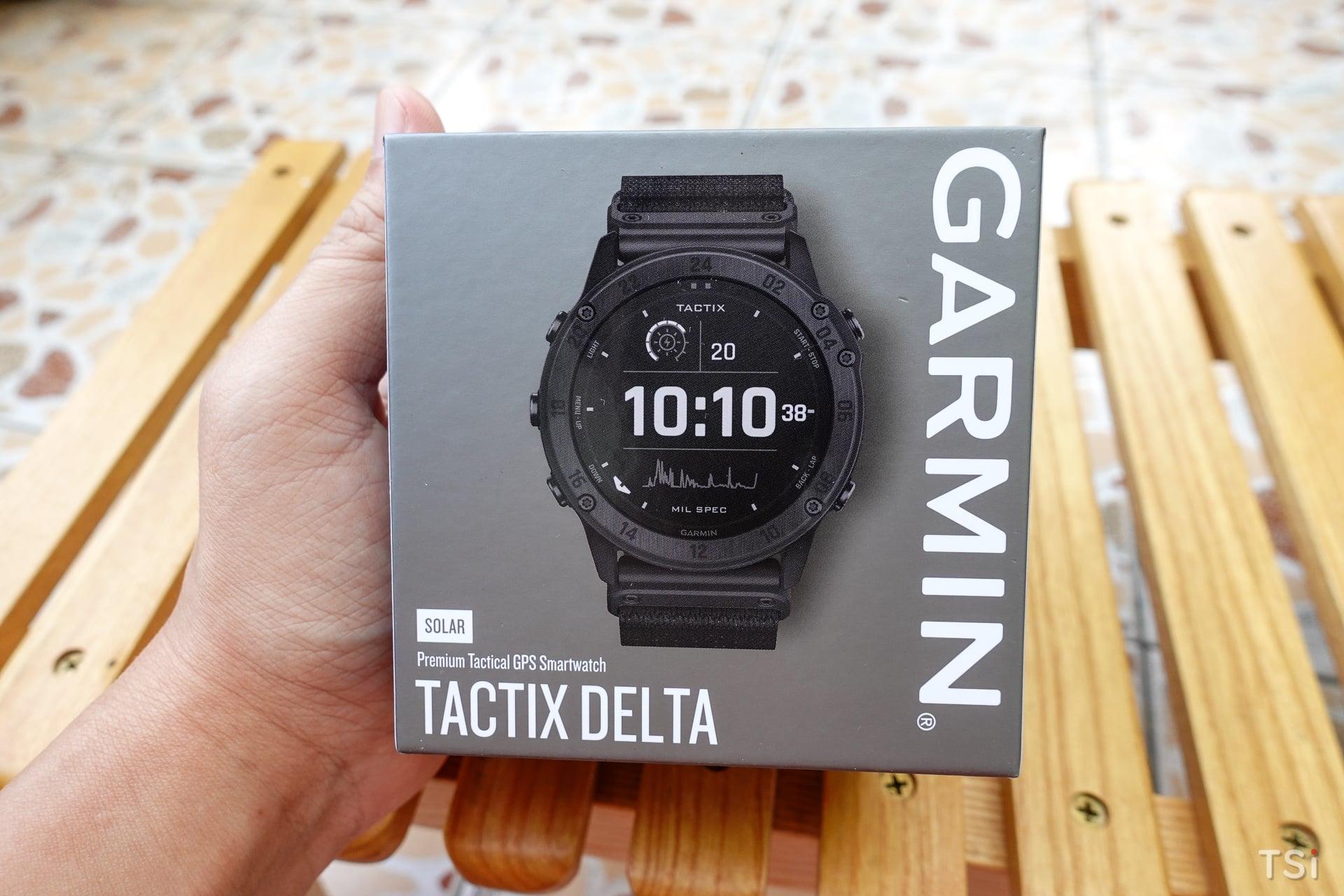 Mở hộp đồng hồ thông minh chuẩn quân sự Garmin tactix Delta Solar