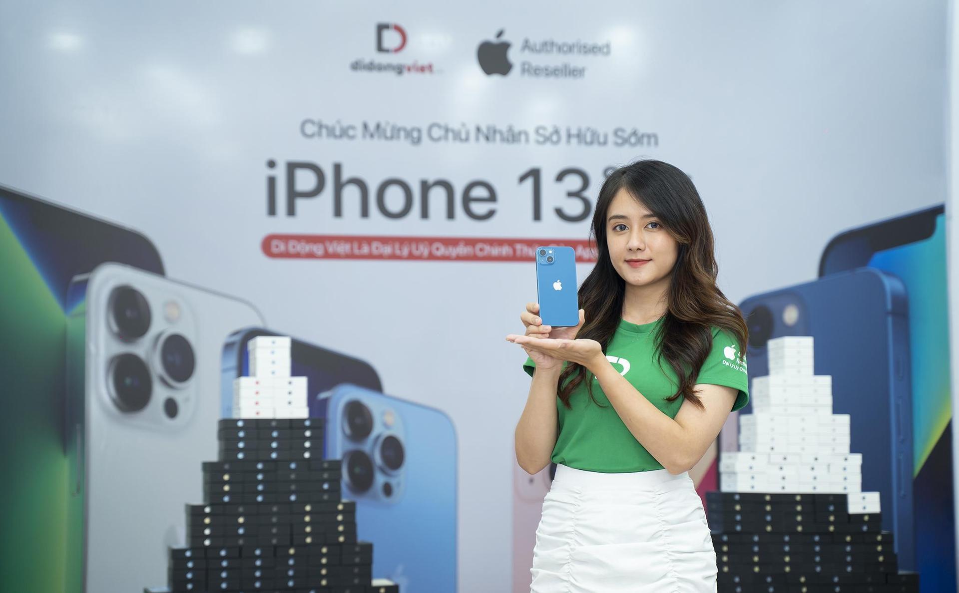 Di Động Việt đã chuẩn bị iPhone 13 series VN/A cho đêm mở bán 22.10