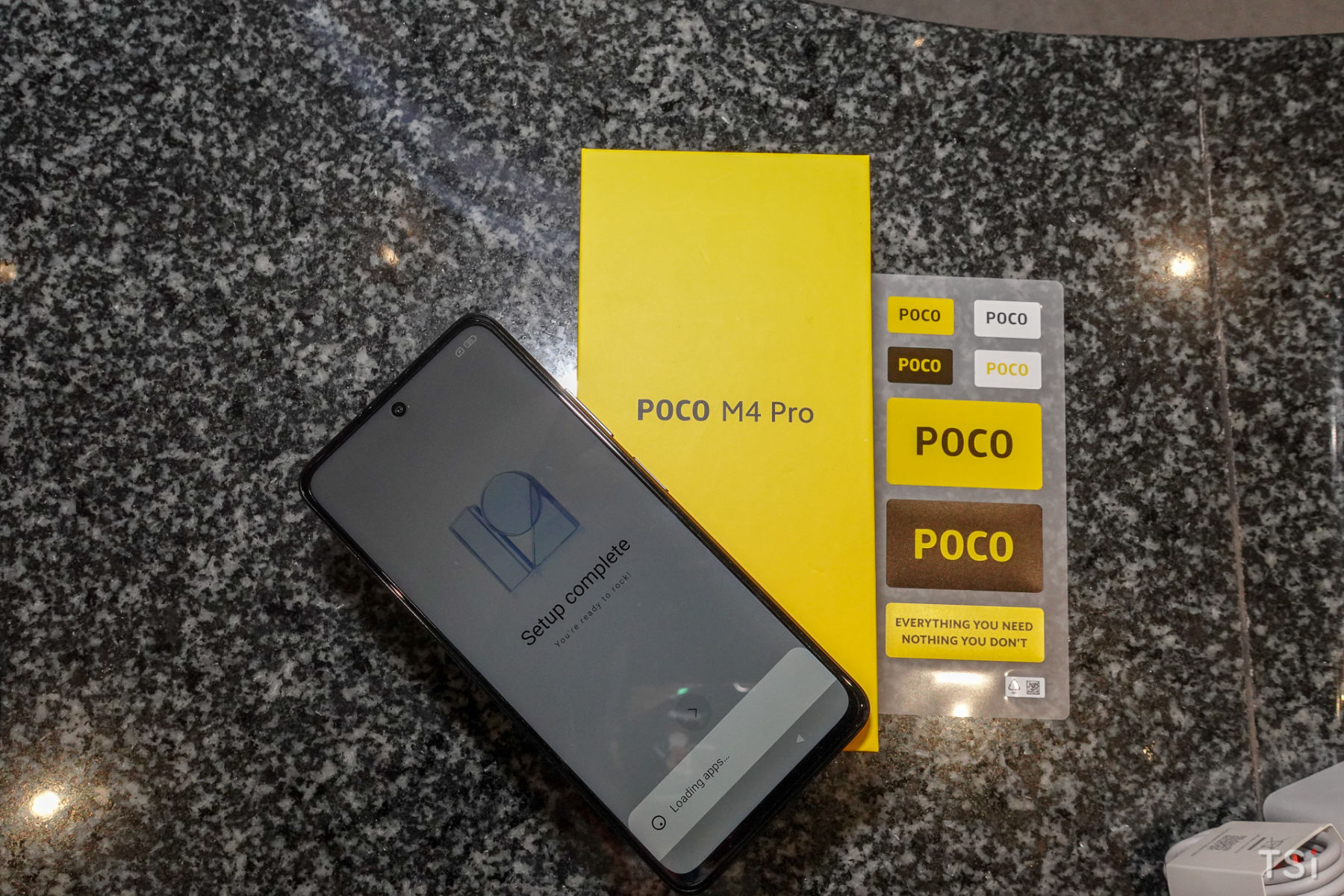 Mở hộp POCO M4 Pro 5G: Đẹp, giá hợp lý