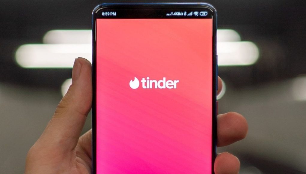 Tinder: những việc cần làm cho năm mới để thần tình yêu mỉm cười với bạn