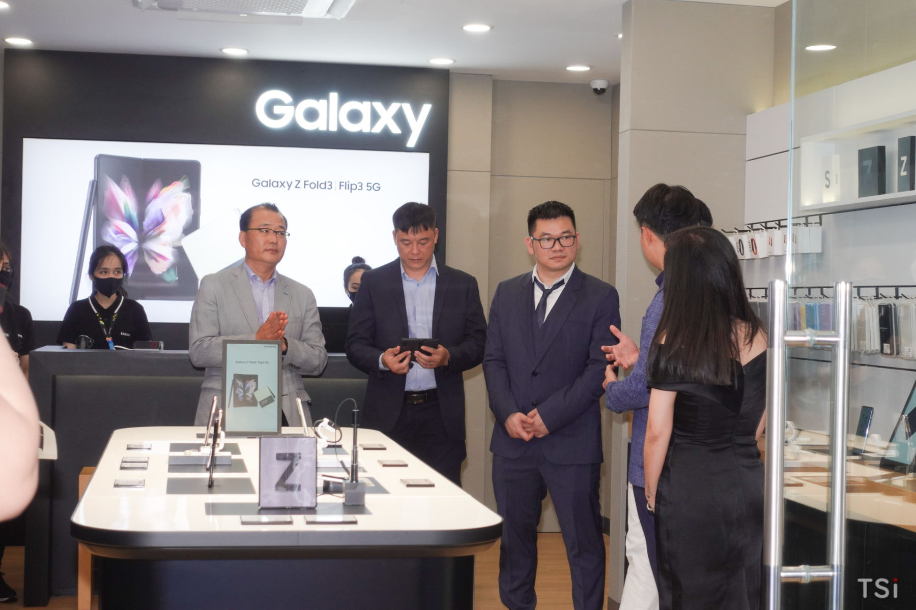 Samcenter, cửa hàng trải nghiệm chuẩn Samsung Toàn Cầu chính thức khai trương