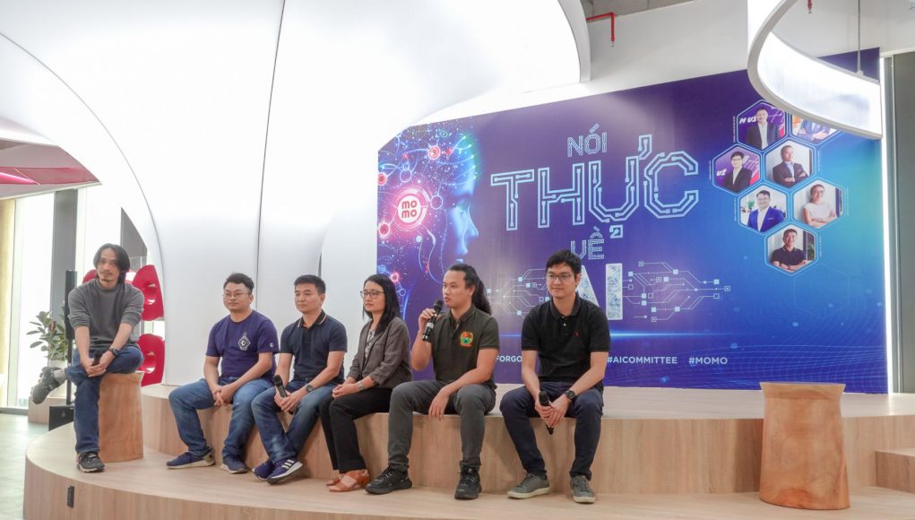 MoMo giớMoMo giới thiệu Hội đồng AI (AI Committee)i thiệu Hội đồng AI (AI Committee)