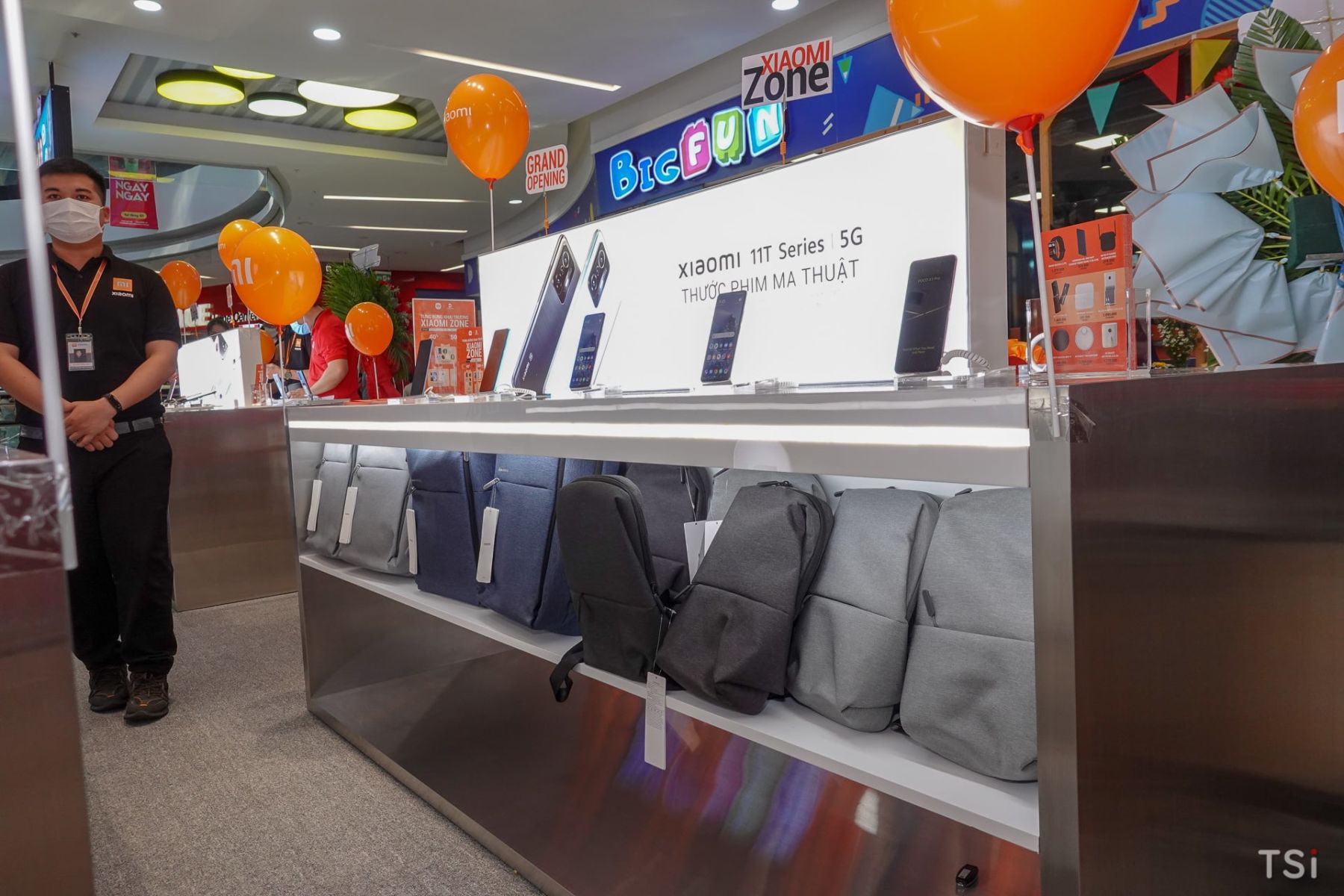 Digiworld khai trương Xiaomi Zone tại Vạn Hạnh Mall