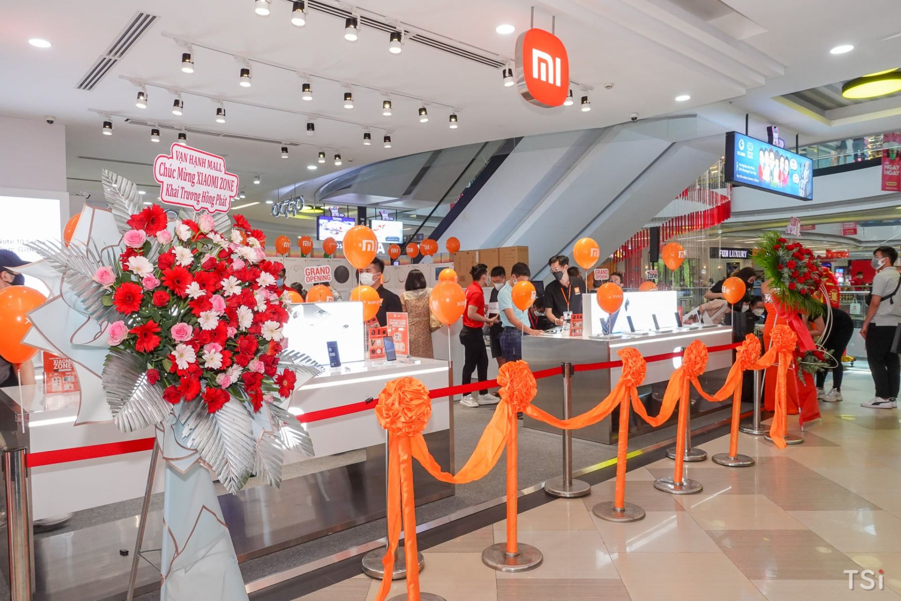 Digiworld khai trương Xiaomi Zone tại Vạn Hạnh Mall