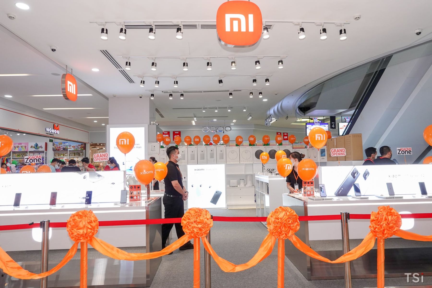 Digiworld khai trương Xiaomi Zone tại Vạn Hạnh Mall