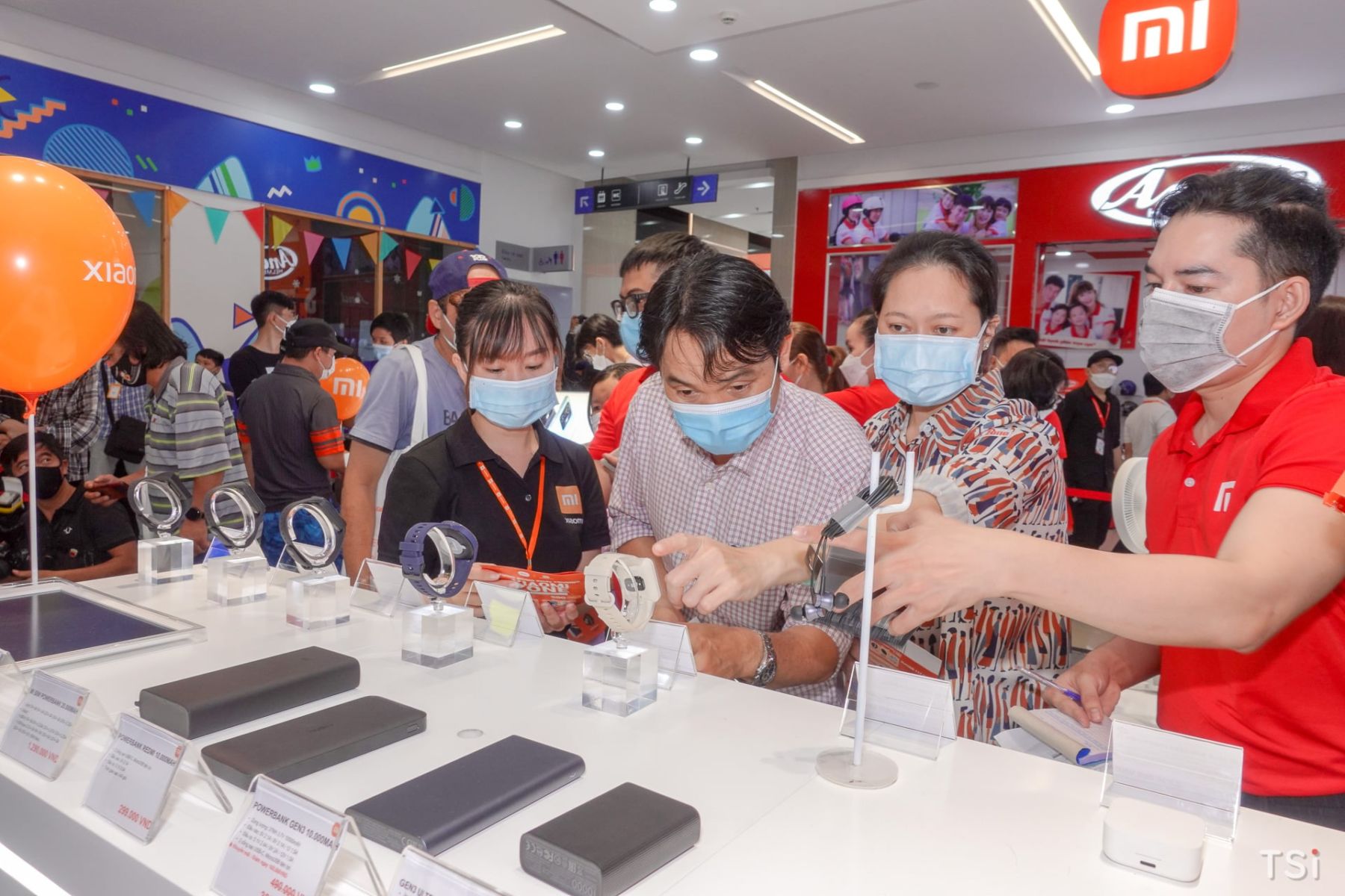 Digiworld khai trương Xiaomi Zone tại Vạn Hạnh Mall