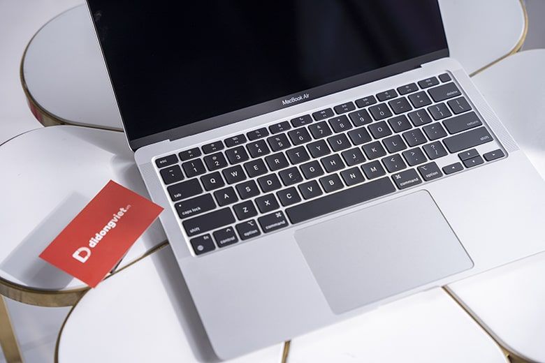 MacBook Air M1 2020 bất ngờ về giá dưới 24 triệu, hút hàng tại đại lý bán lẻ dịp cuối tuần