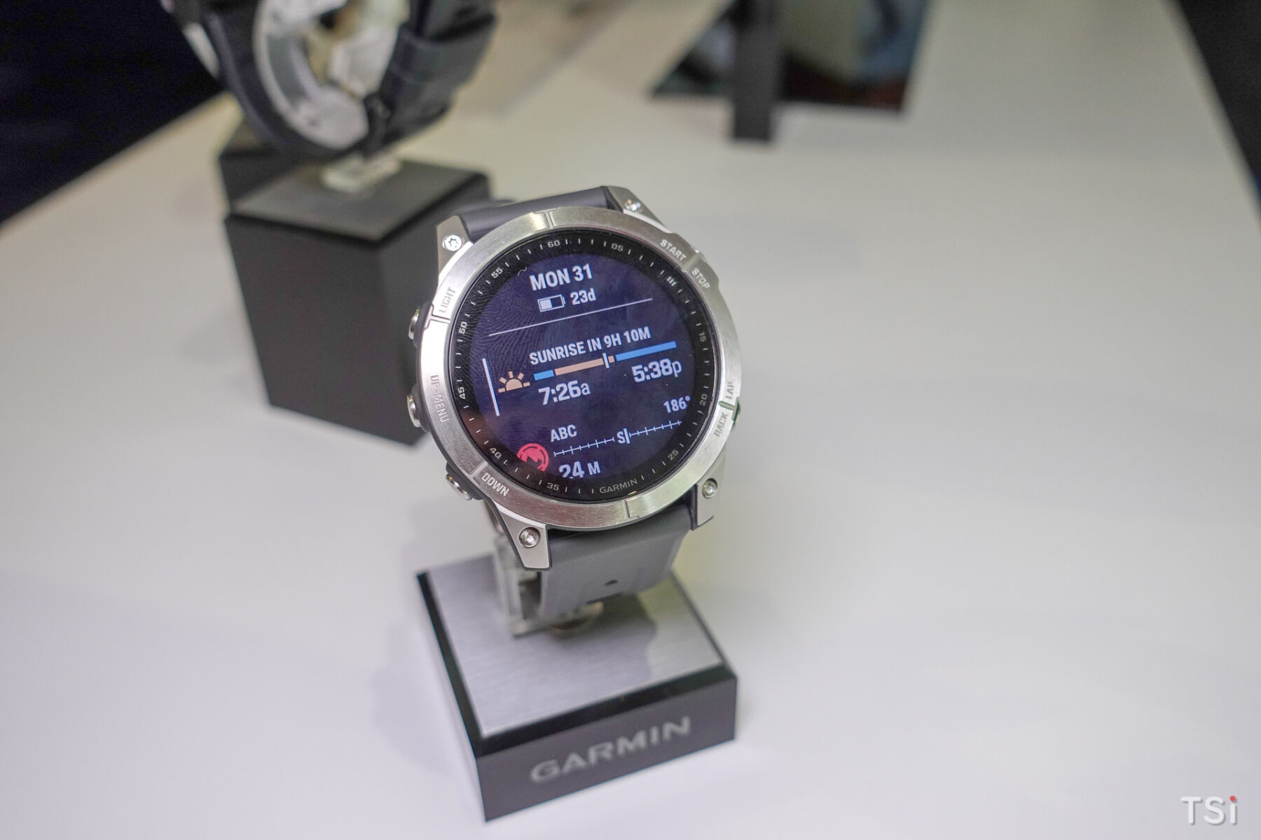 Garmin lên kệ Fenix 7 và epix series, giá từ 18 triệu đồng