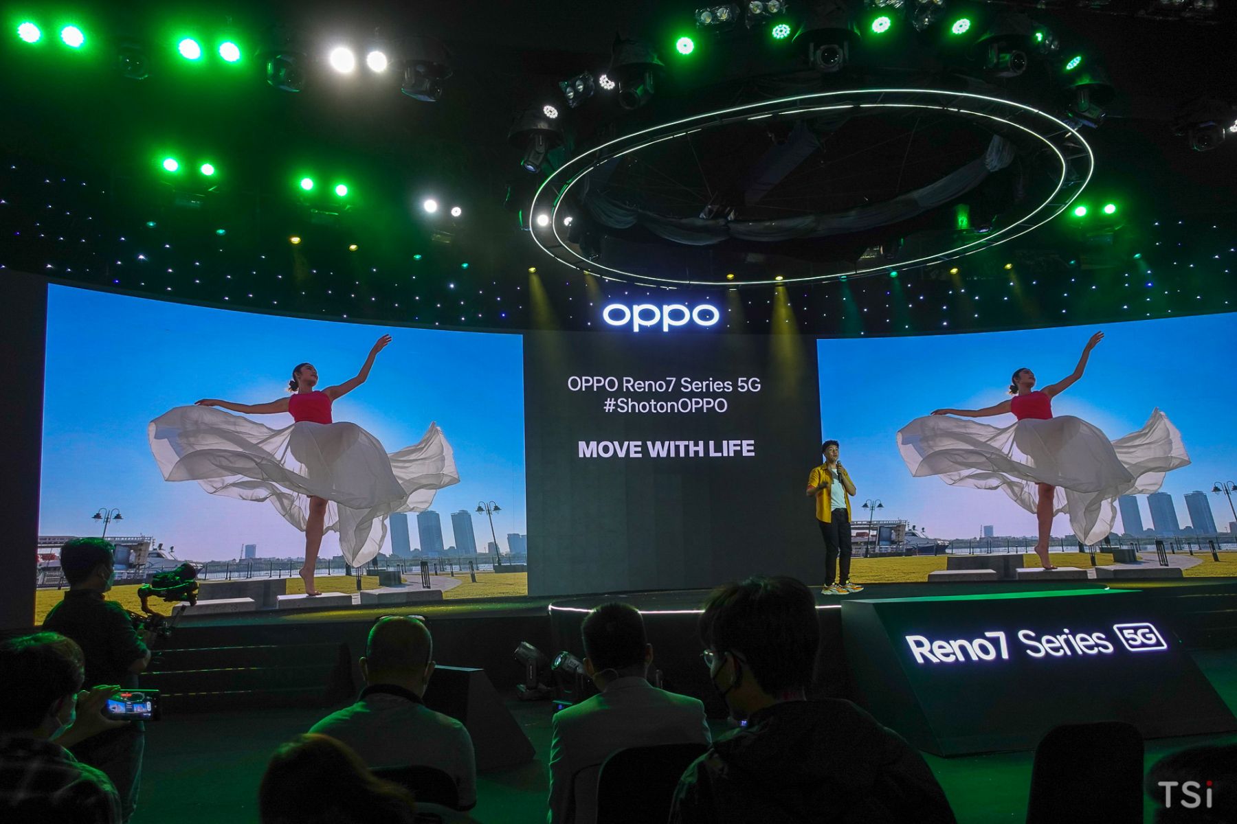 OPPO Reno7 Series 5G ra mắt, giá từ 10,5 triệu đồng