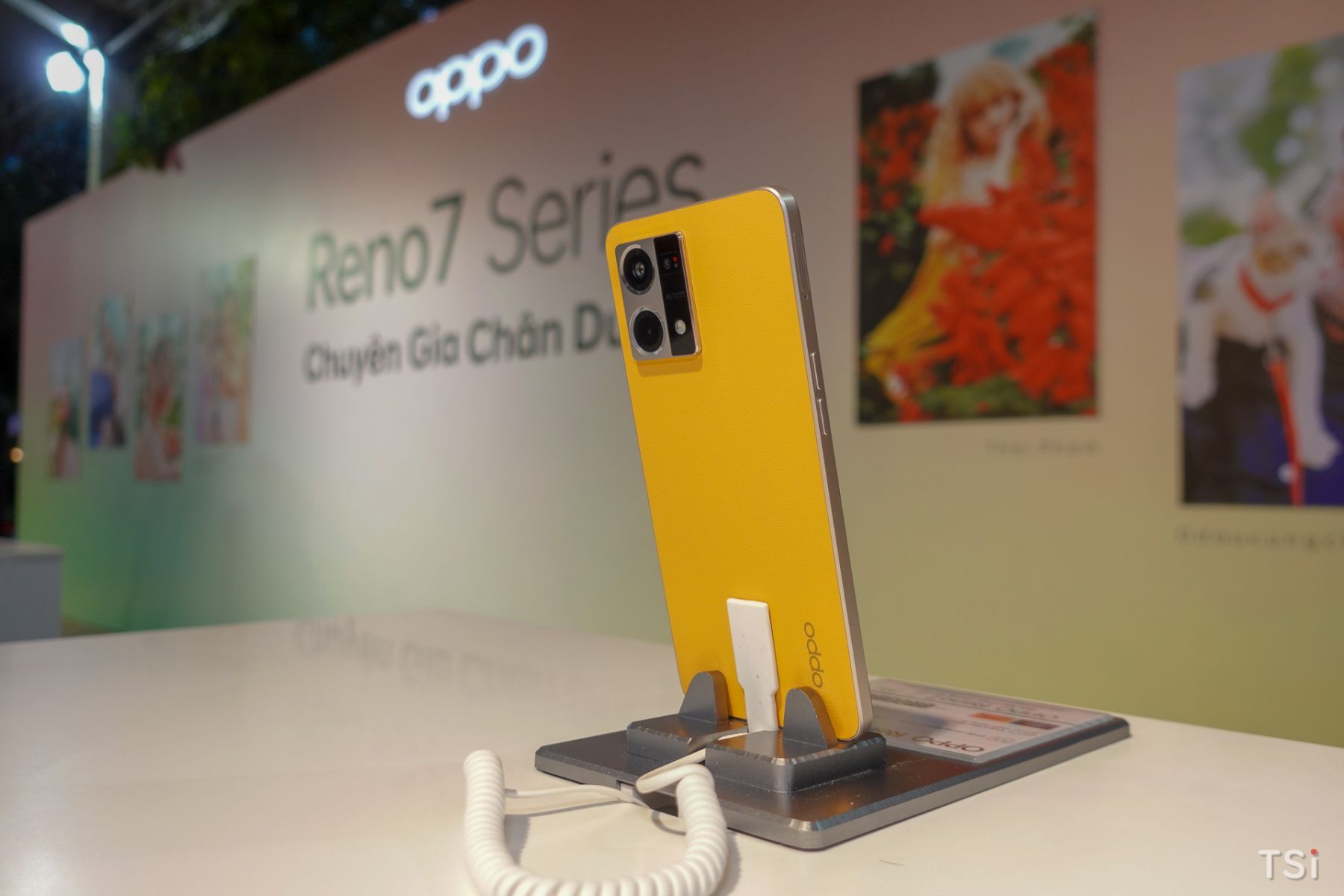 OPPO Reno7 và Reno7 Pro 5G ra mắt, giá từ 8,9 triệu đồng