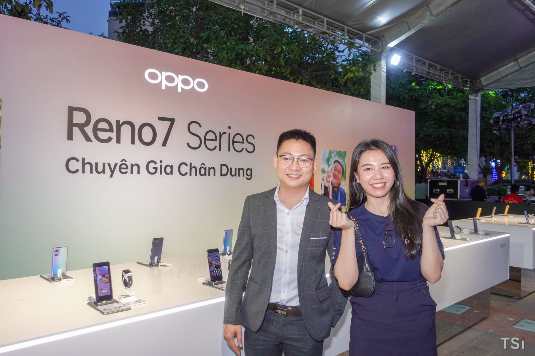 OPPO Reno7 và Reno7 Pro 5G ra mắt, giá từ 8,9 triệu đồng