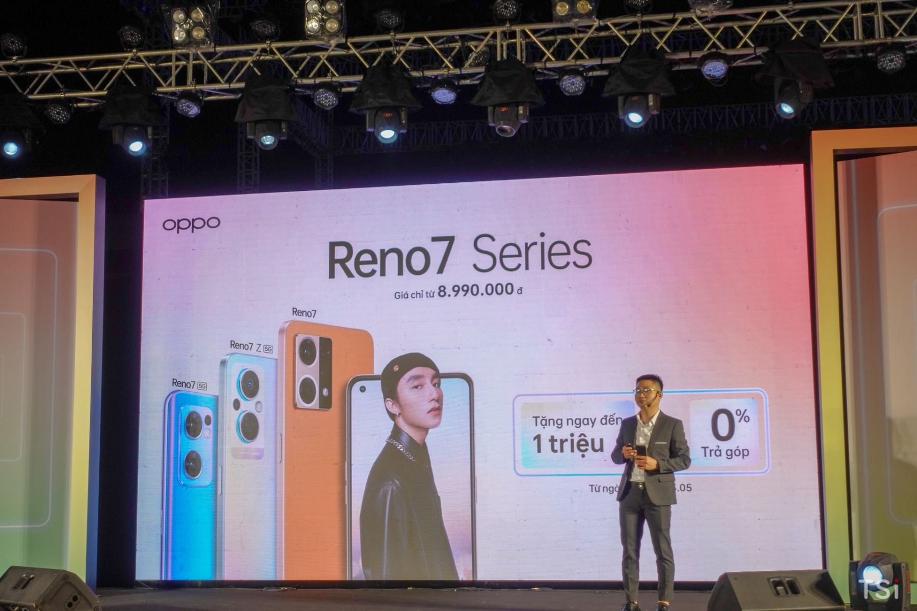 OPPO Reno7 và Reno7 Pro 5G ra mắt, giá từ 8,9 triệu đồng