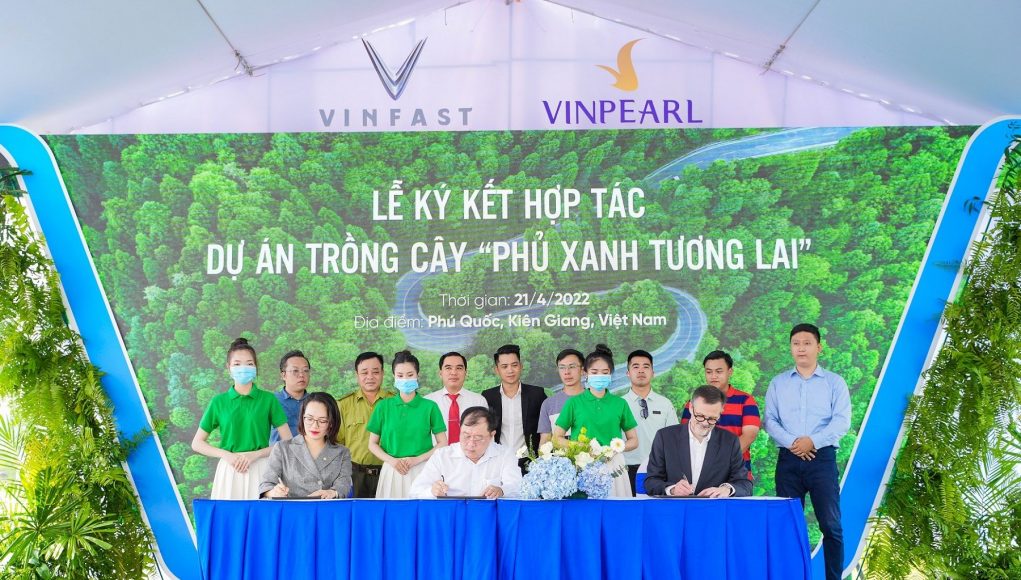 VinFast khởi động dự án trồng rừng “phủ xanh tương lai”