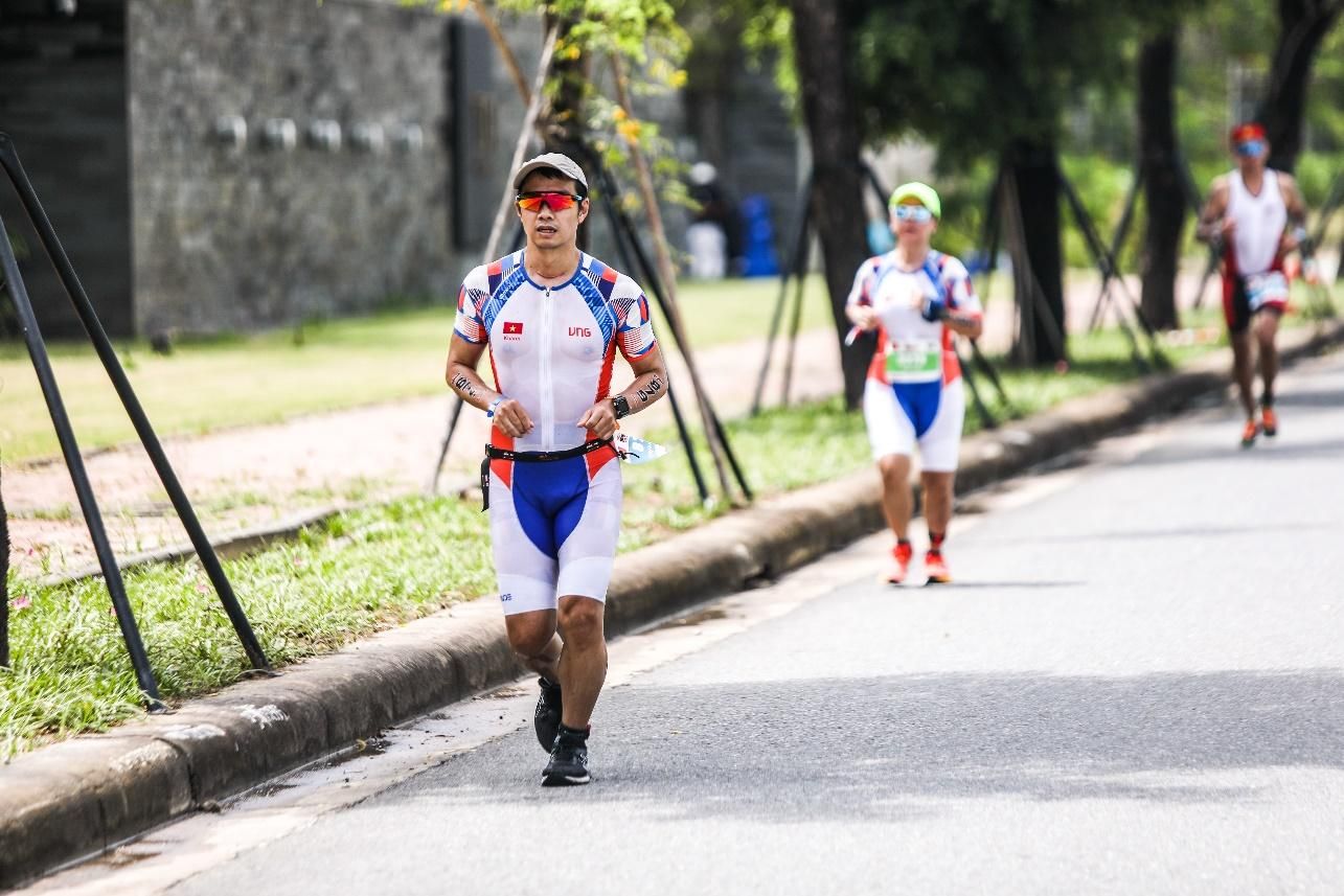 1.454 'người sắt' thi đấu tại VNG IRONMAN 70.3 Việt Nam