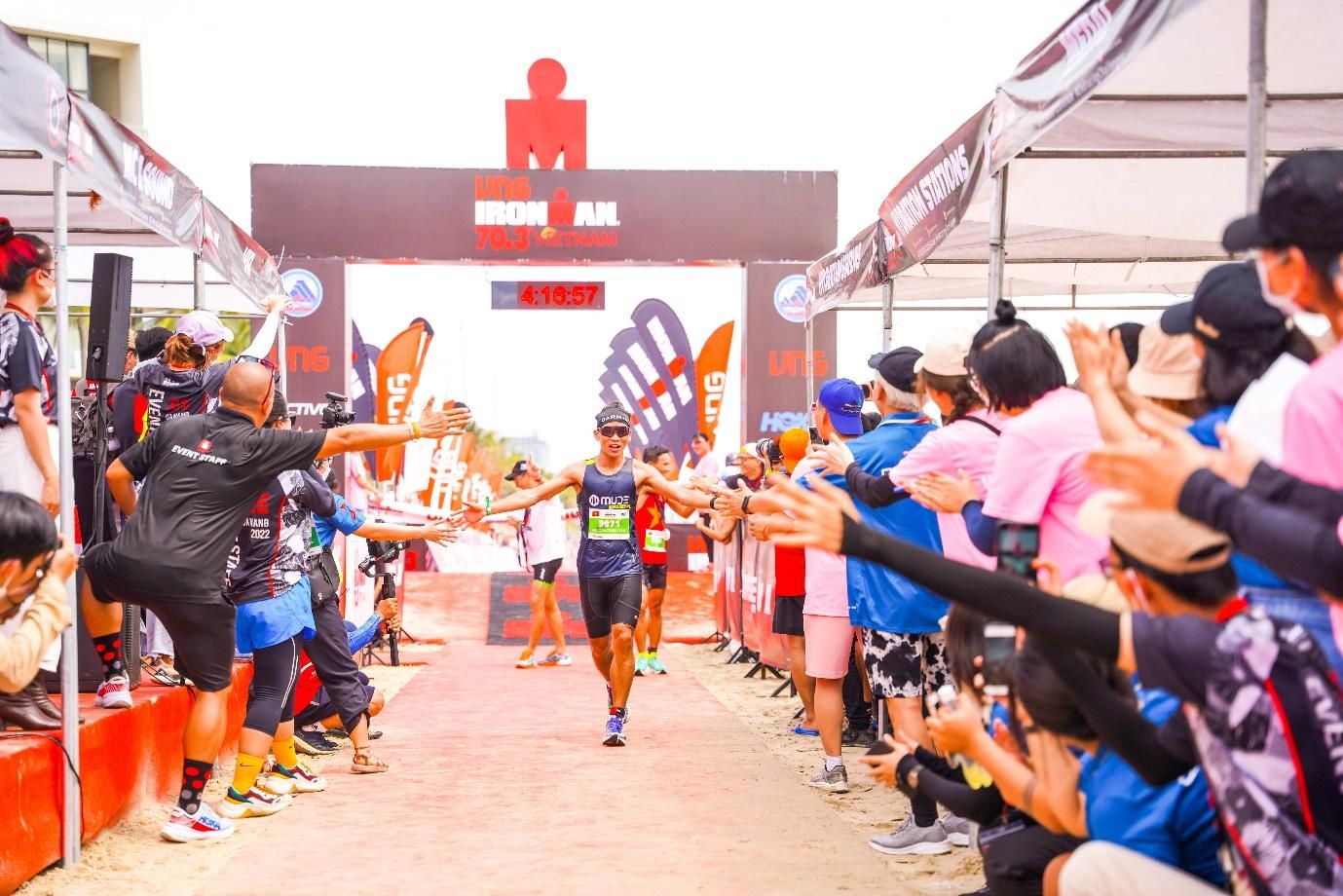 VNG tiếp lửa 1 tỷ đồng cho đội tuyển Triathlon Việt Nam dự SEA Games 31