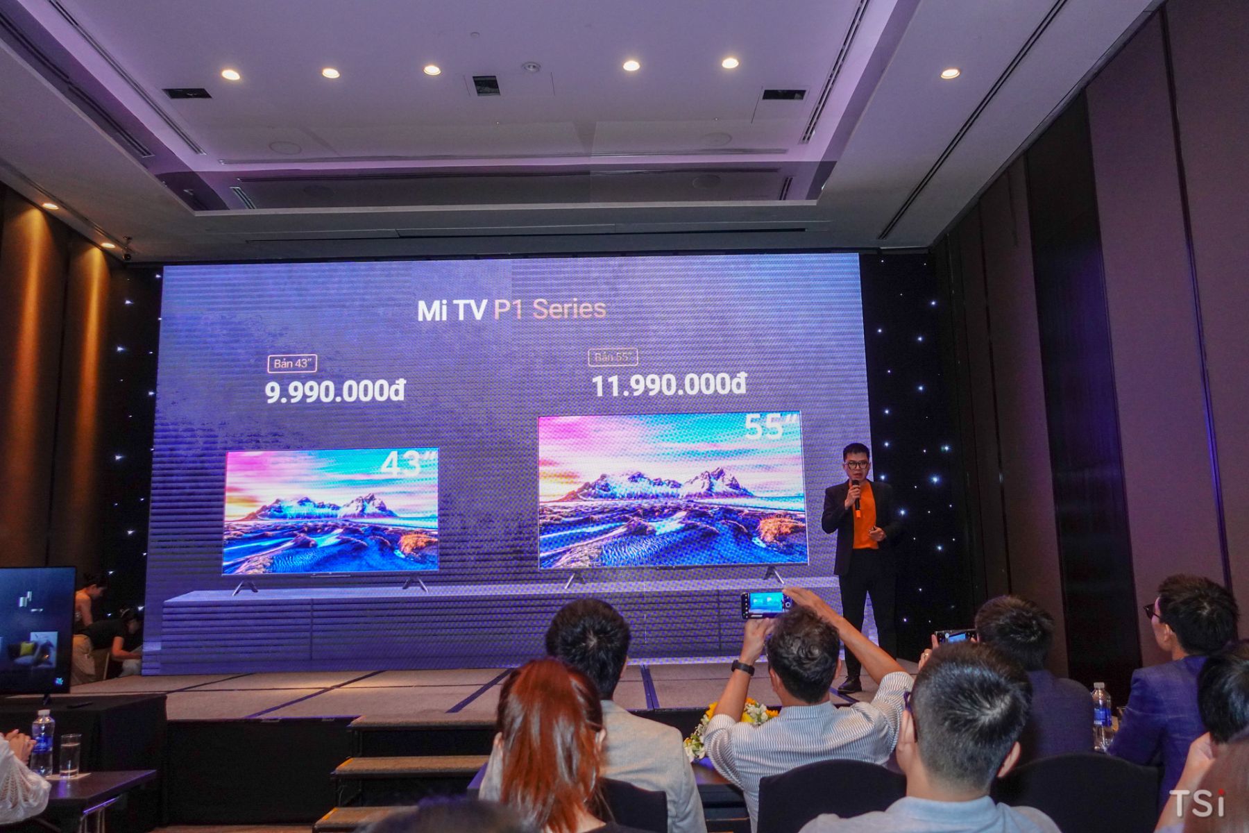 Xiaomi ra mắt TV thông minh 4K cùng laptop RedmiBook 15