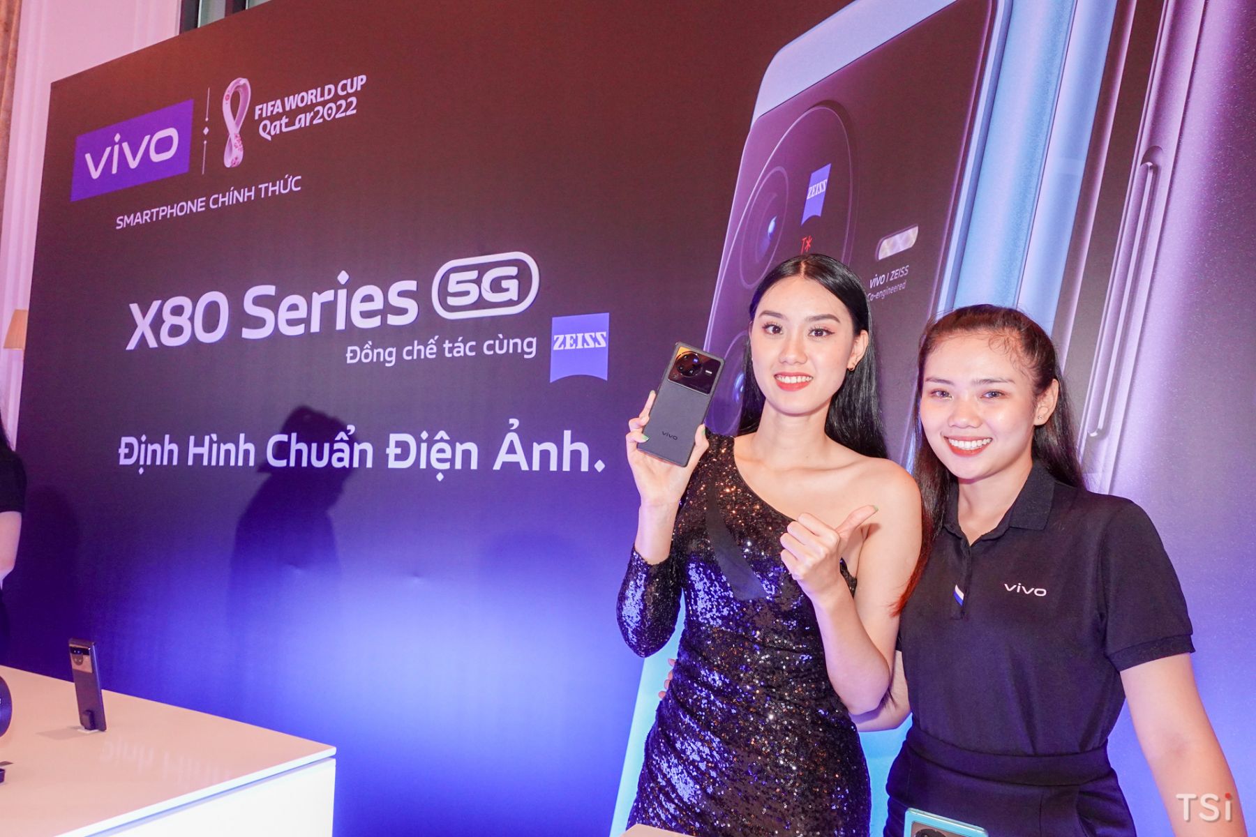 Flagship vivo X80 series ra mắt, giá từ 19,9 triệu đồng
