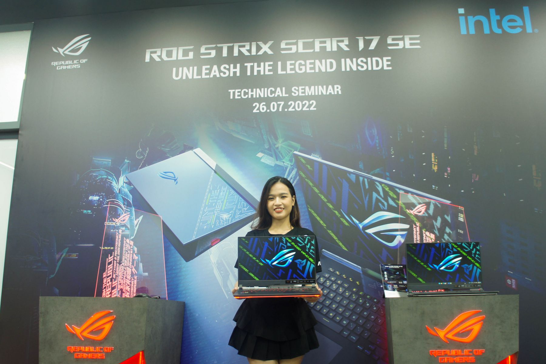 ASUS ROG Strix SCAR 17 SE: Laptop gaming Alder Lake HX đầu tiên tại Việt Nam