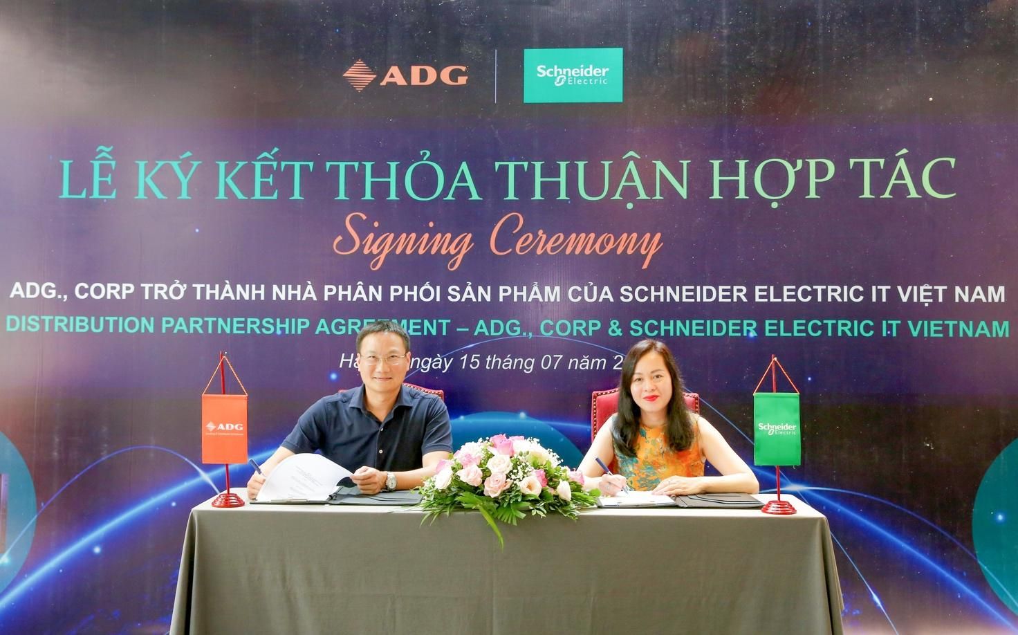 ADG trở thành nhà phân phối sản phẩm của Schneider Electric IT Việt Nam