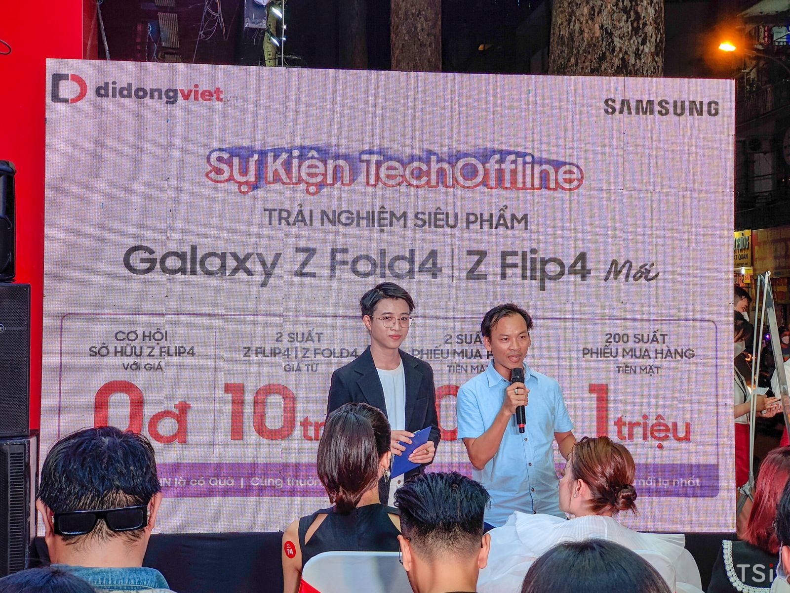 Ảnh sự kiện trải nghiệm Galaxy Z tại Di Động Việt