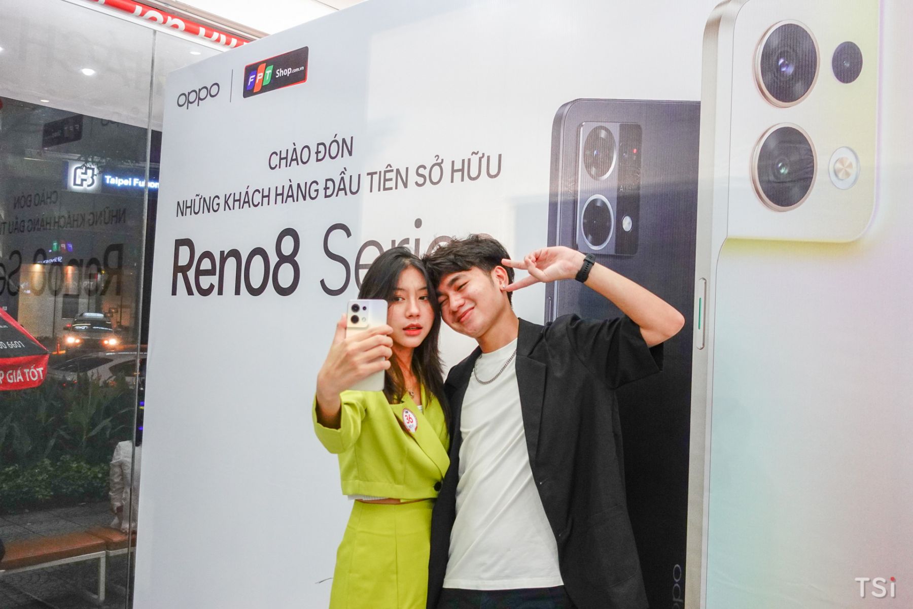 FPT Shop mở bán OPPO Reno8 Series