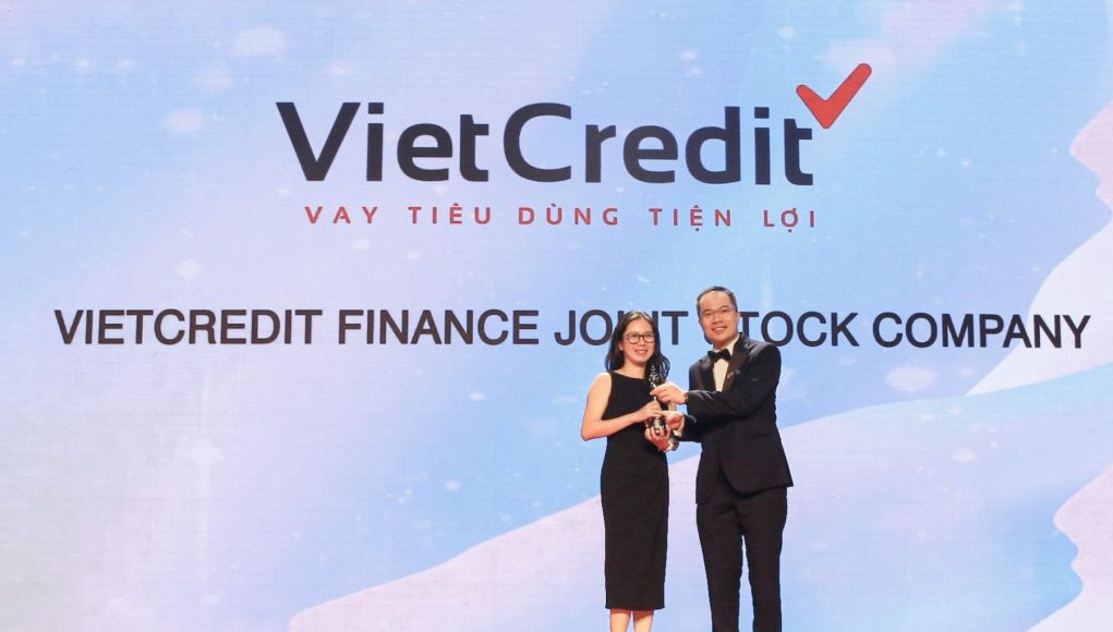 VietCredit nhận giải thưởng 'nơi làm việc tốt nhất Châu Á 2022'