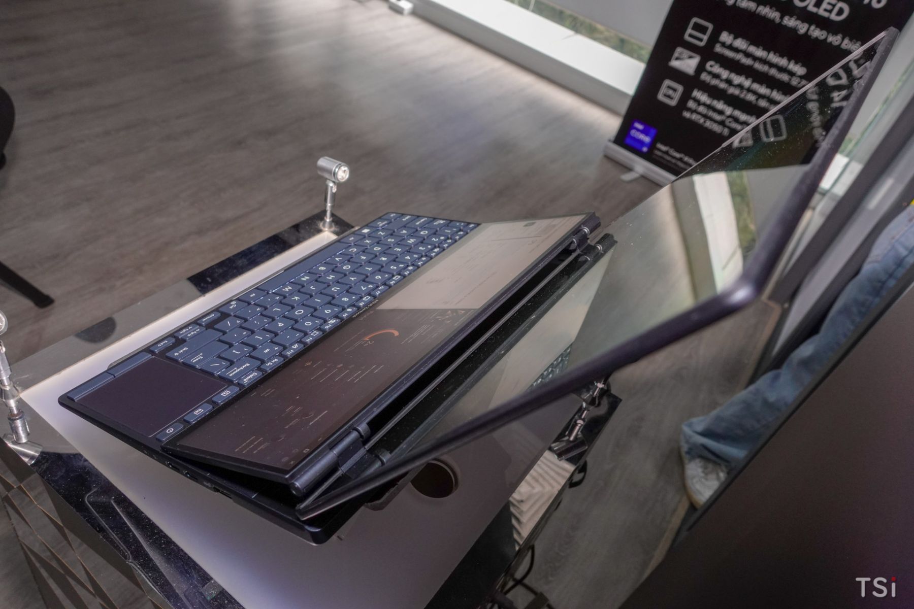 ASUS Zenbook Pro 14 Duo OLED (UX8402) giá từ 57 triệu đồng