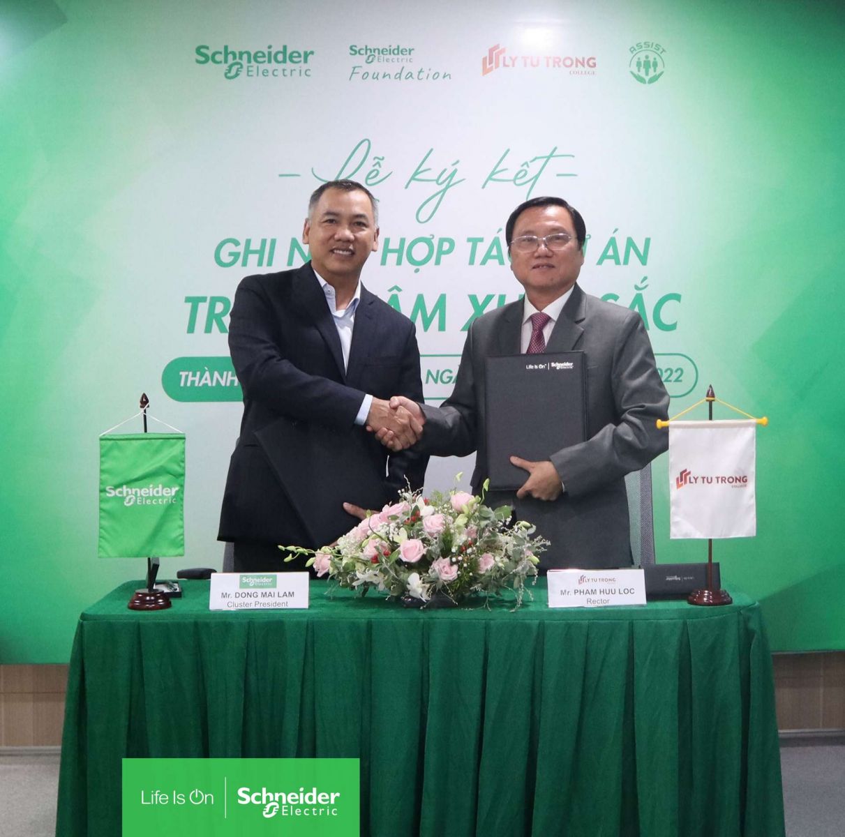 Schneider Electric Việt Nam ký kết thỏa thuận xây dựng Trung Tâm Đào Tạo Xuất Sắc (Center of Excellence) tại Trường Cao đẳng Lý Tự Trọng TP. Hồ Chí Minh