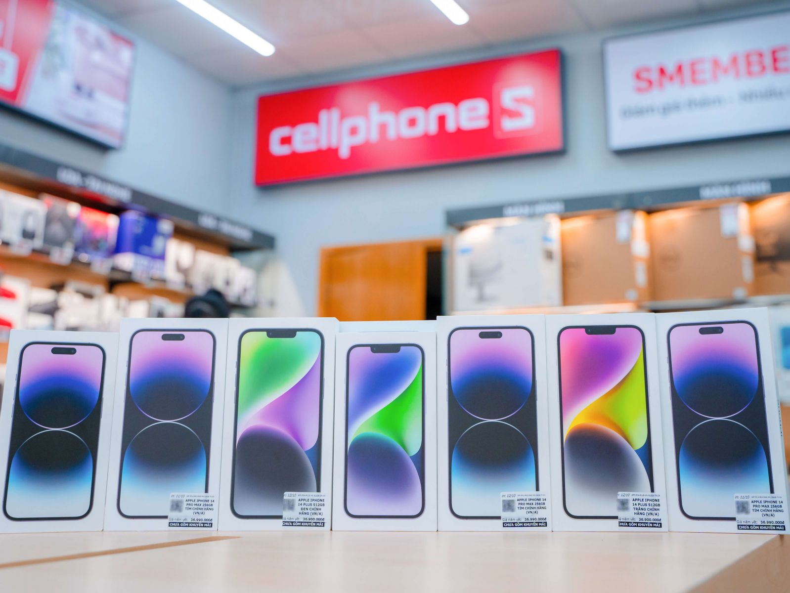 CellphoneS mở bán 15.000 khách hàng đặt trước iPhone 14 series chính hãng