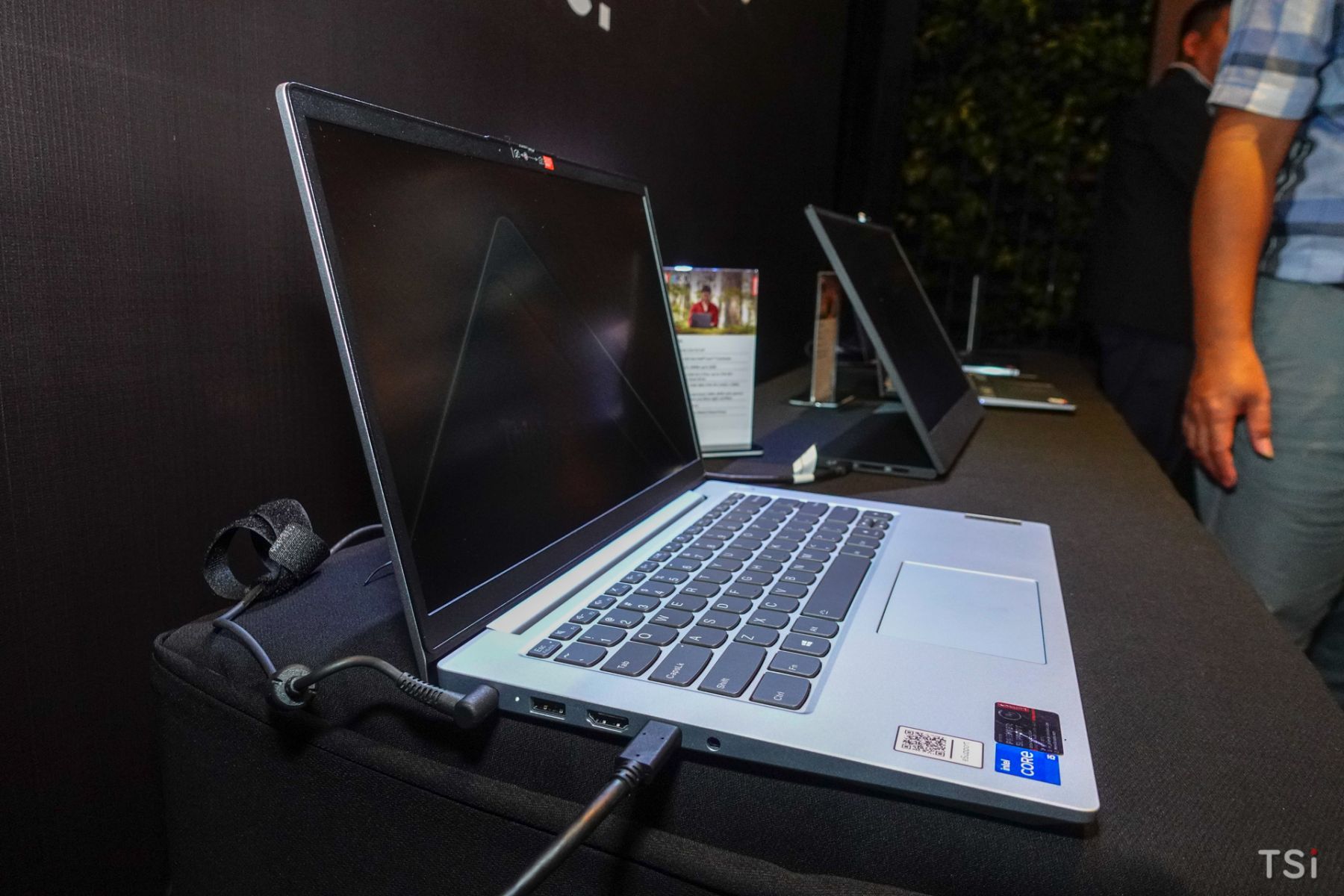 Lenovo ra mắt series laptop ThinkBook mới mạnh mẽ, hiện đại và linh hoạt