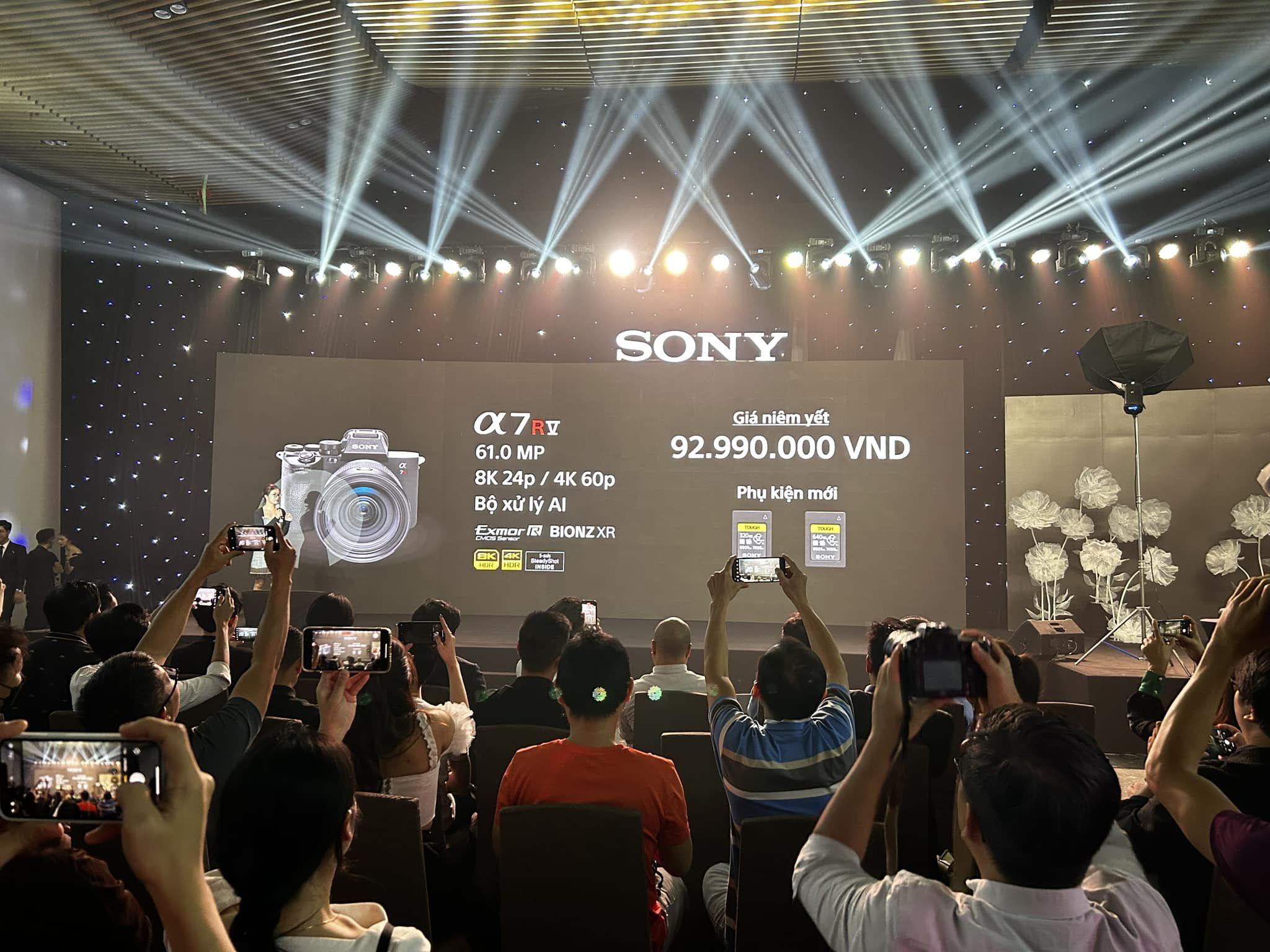 Sony Alpha 7R V ra mắt, tích hợp Al, giá 93 triệu đồng