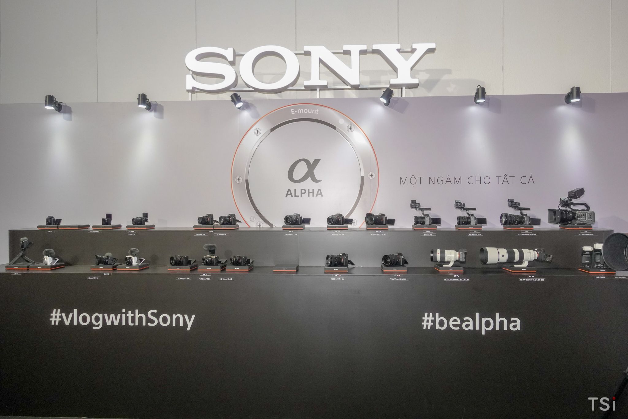 Sony Alpha 7R V ra mắt, tích hợp Al, giá 93 triệu đồng