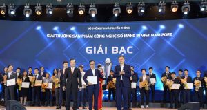 Siêu ứng dụng MoMo nhận cú đúp Sản phẩm số xuất sắc Make in Viet Nam 2022: Giải Bạc hạng mục Chính phủ số, Top 10 hạng mục Kinh tế số 