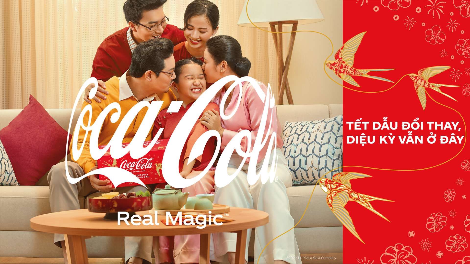 Coca-Cola mang đến thông điệp mới trong chiến dịch Tết 2023: “Tết dẫu đổi thay, diệu kỳ vẫn ở đây”