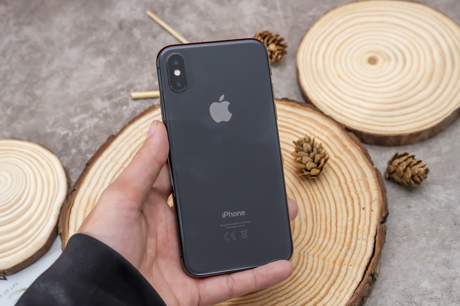 Bảng giá iPhone cuối năm 2022: iPhone 13 VN/A giảm gần 12 triệu đồng, iPhone Xs Max chỉ còn 8,39 triệu đồng